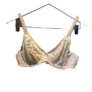 Wacoal Beyond Basic Lace Underwire Bra Size 34D Nude Sand color 855136